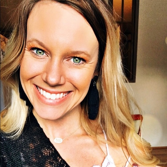 Meet your Posher, Tara - Picture 1 of 1